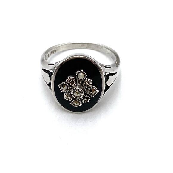 925 Marsala Ring Sterling Silver Vintage Estate Black Oval Glass Marcasites 7.5 - Picture 1 of 13